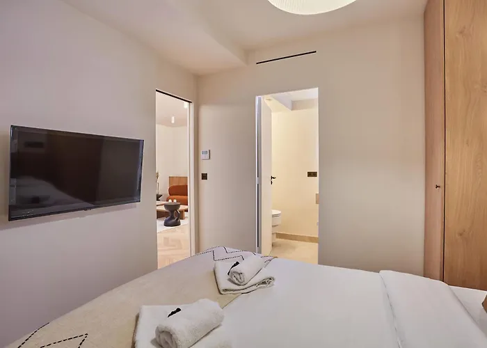 Superb Ac Center Of Le Marais *